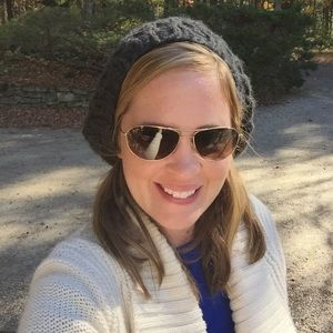 Meet your Posher, Claire